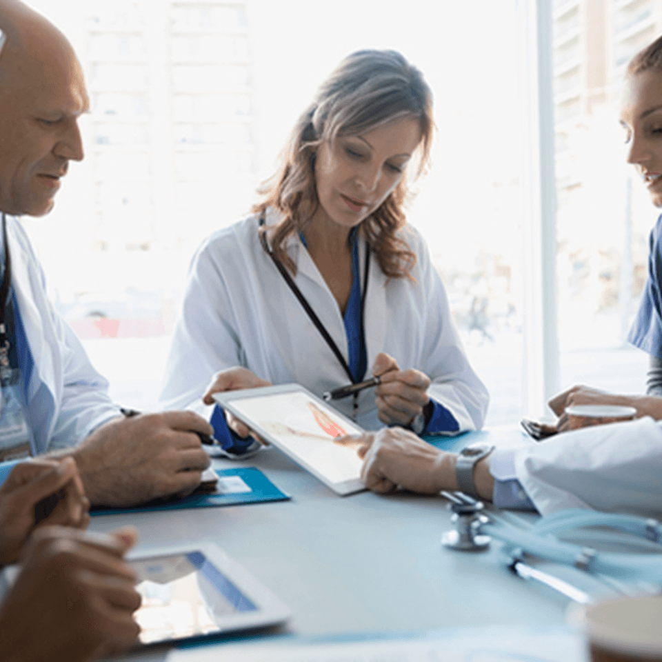 doctors working together