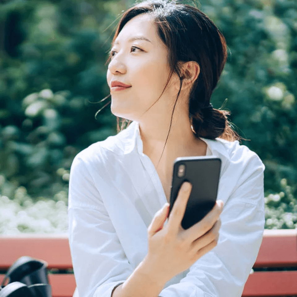 girl using phone